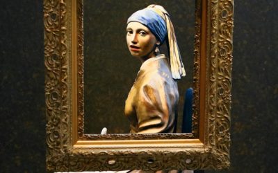 The girl with a pearl by Johannes Vermeer